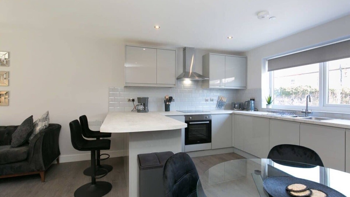 New Brighton Apartment | Stunning 2 Bedroom Apartment in Wallasey