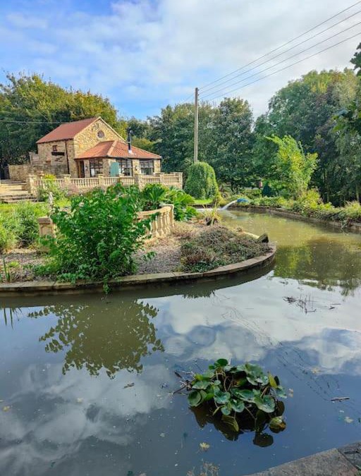 Durham House | Stunning 2 Bedroom Guest House with Hot Tub