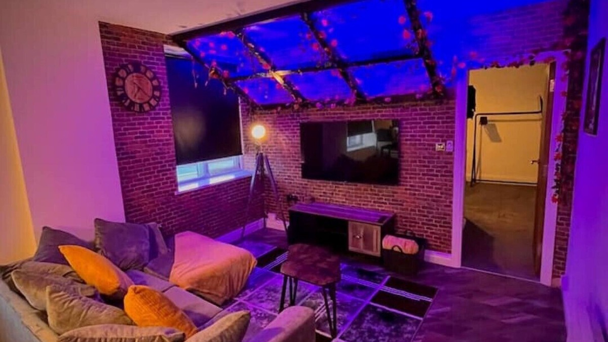 Leeds Apartment | Stunning 2BR 2BH City Centre Apt