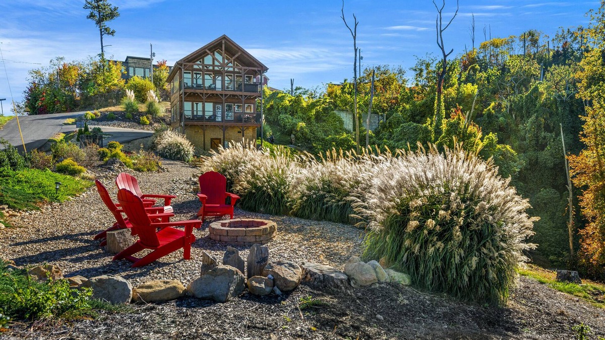 Chalet Village North Cabin | …Stunning 2BR near TOWN! …HOT TUB…Game Room…VIEWS!