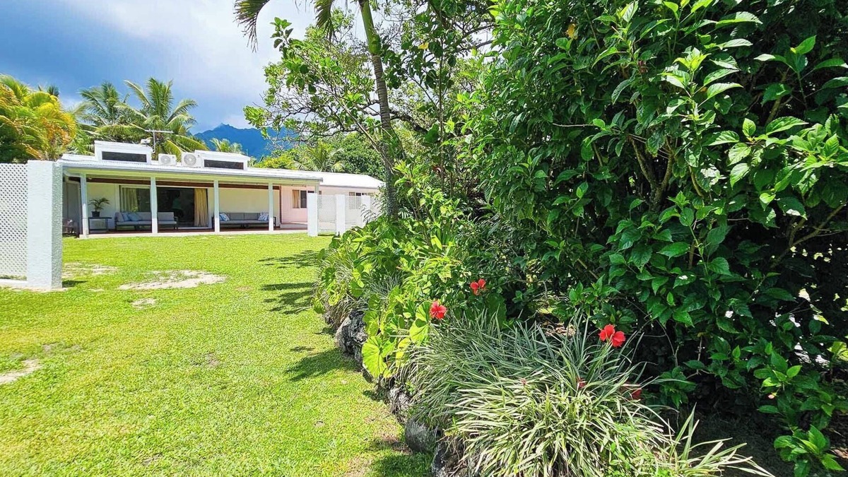 Matavera House | Stunning 3-bedroom villa retreat with pool and FREE internet close to Muri Beach