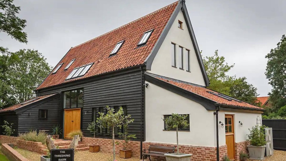 Forncett House | Stunning 3-Bed Barn in Norfolk