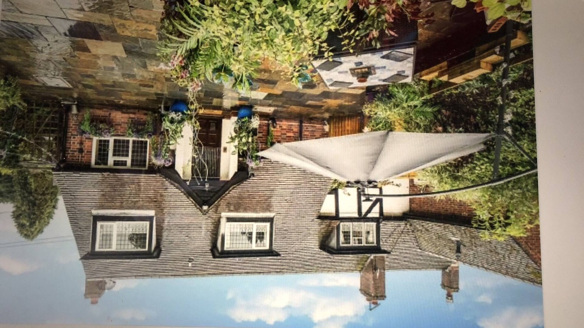 Kidderminster Cottage | Stunning 3 Bed Cottage