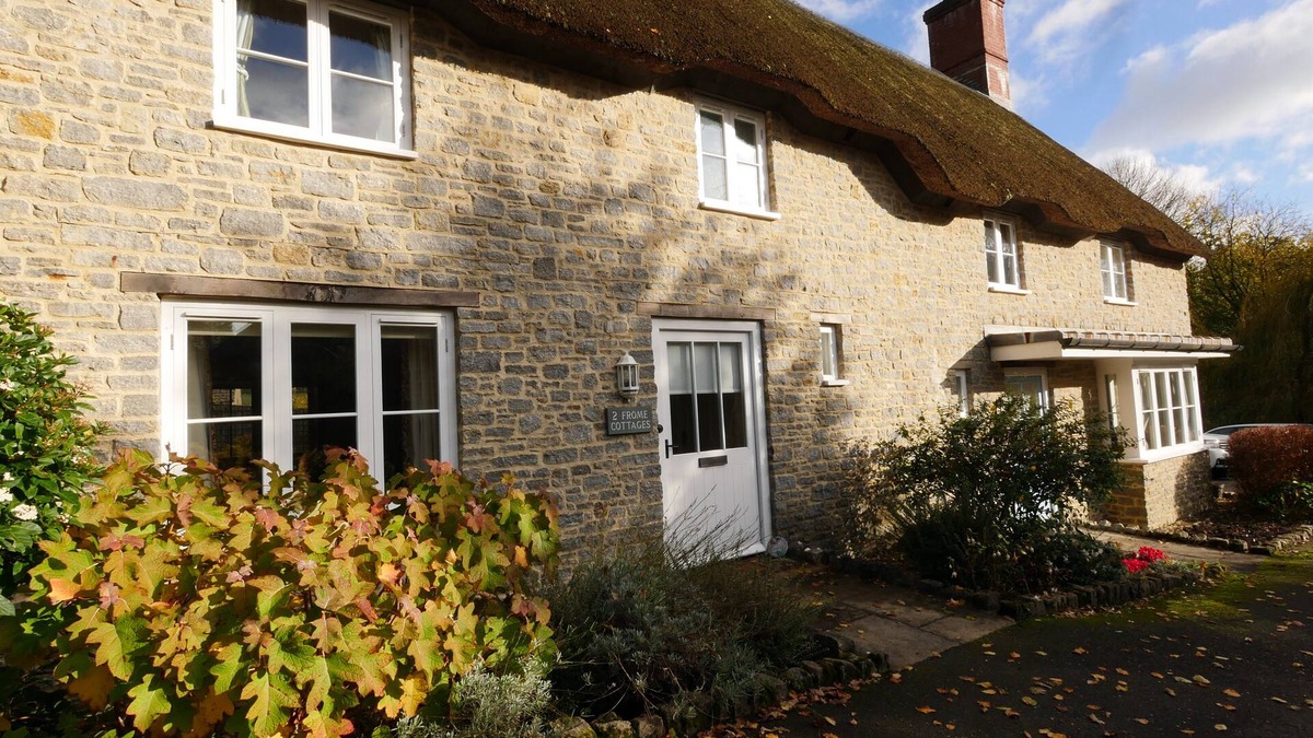 Evershot Cottage | Stunning 3-Bed Cottage in Dorchester