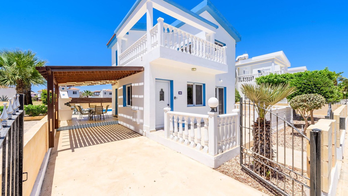 Ayia Thekla Villa | Stunning 3 bed villa with private pool