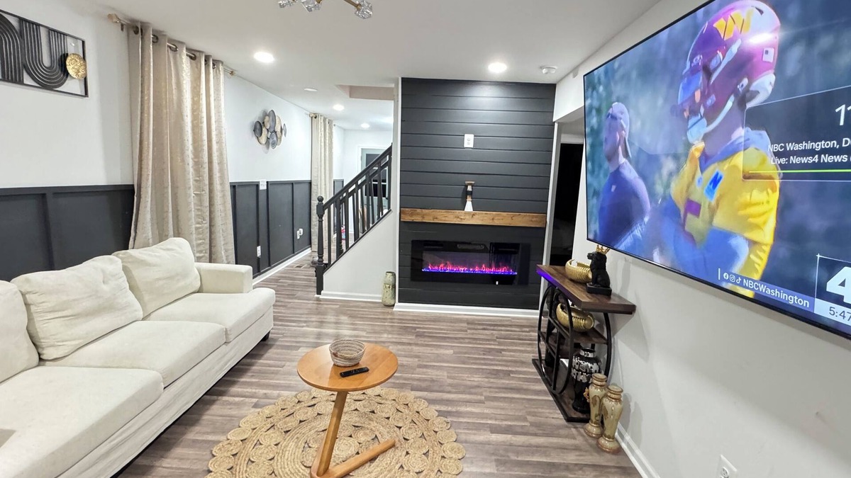 Coral Hills Bed & Breakfast | Stunning 3-bedroom stay on DC Edge