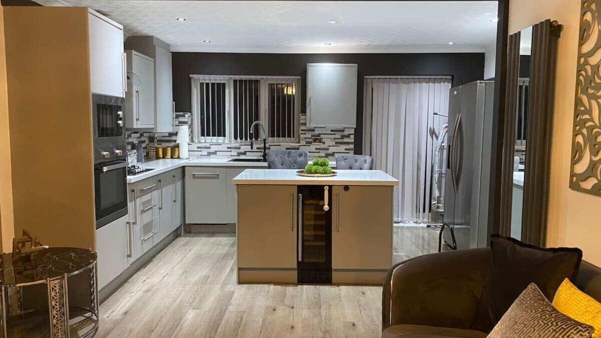 Great Sankey House | Stunning 3-bedroom Great Sankey Home