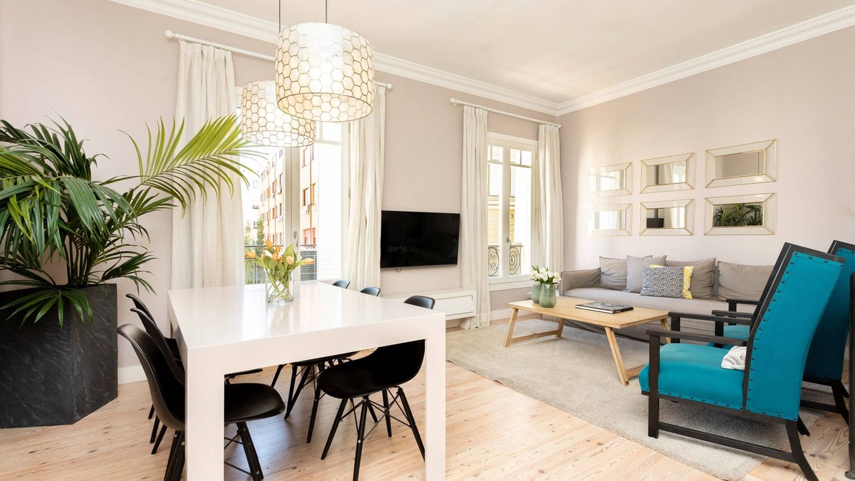 Recoletos Apartment | Stunning 3 bedroom apartment next to the Retreat