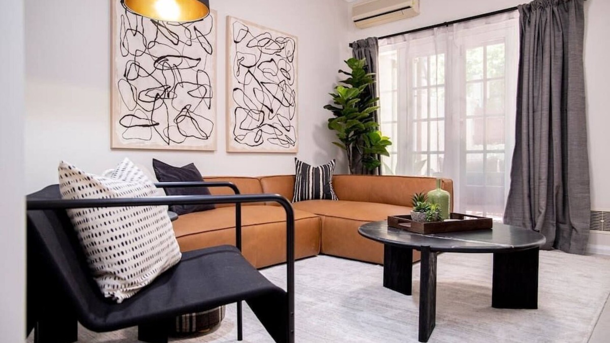 West Perth House | Stunning 3-Bedroom Northbridge Townhouse + Parking