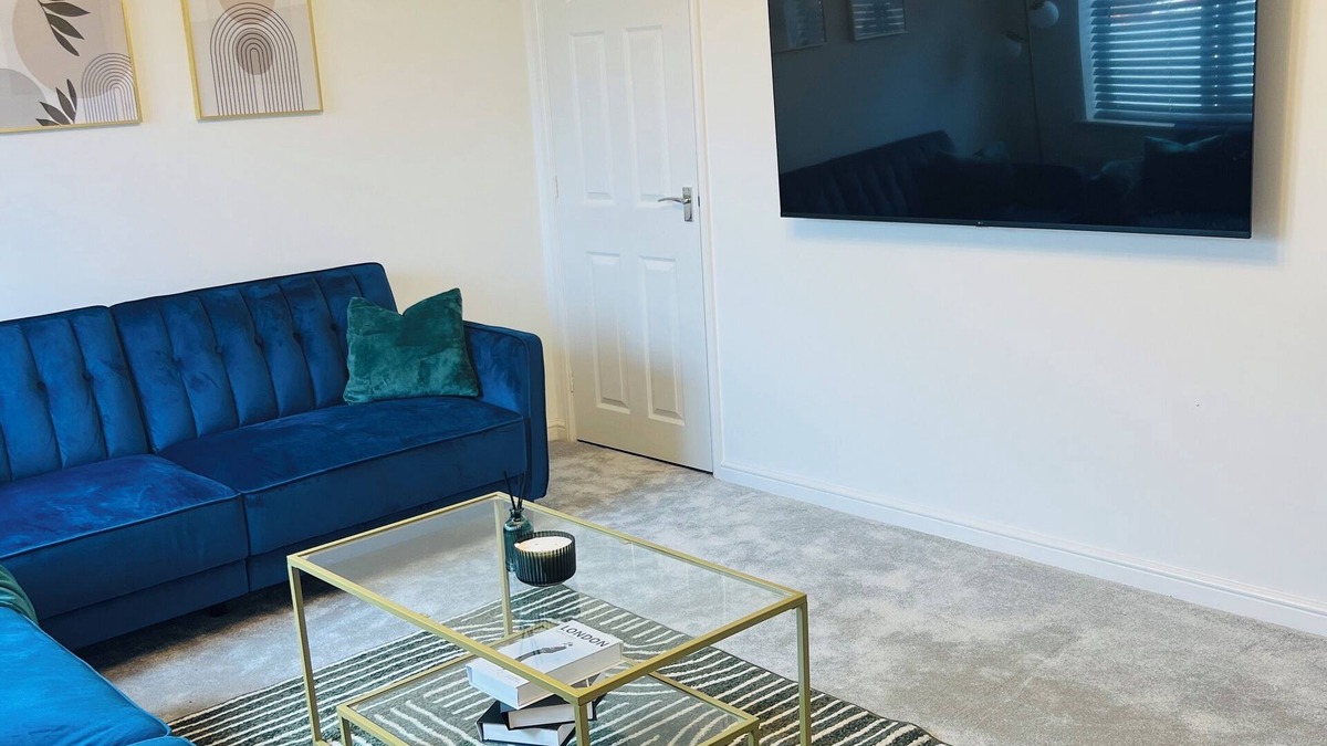 Grimsby House | Stunning 3-Bedroom Detached House in Grimsby