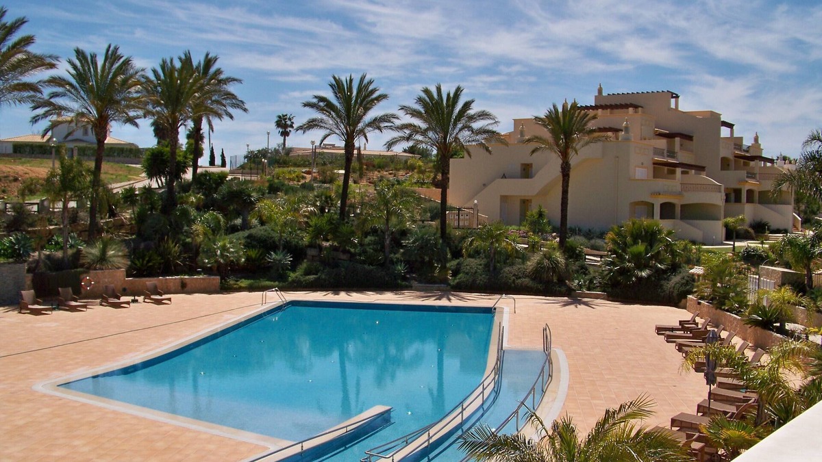 Estombar Apartment | Stunning 3 bedroom penthouse apartment