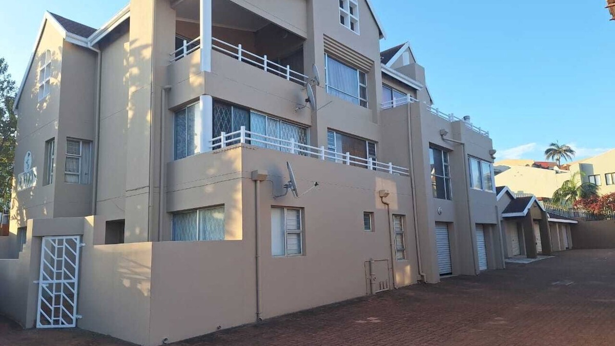 Scottburgh Apartment | Stunning 3 Bedroom Apartment in Scottburg.Sea View.Overlooking Golf Course