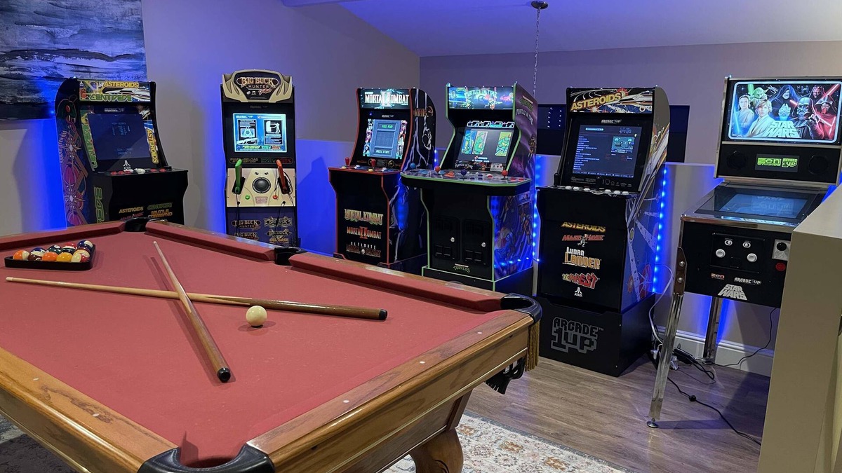 South San Francisco House | Stunning 3BR: Pool Table, Arcades, Chic Comfort