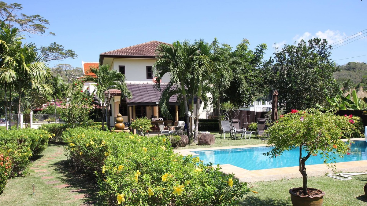 Ban Sakhu Villa | Stunning 4 bedroom private pool Villa
