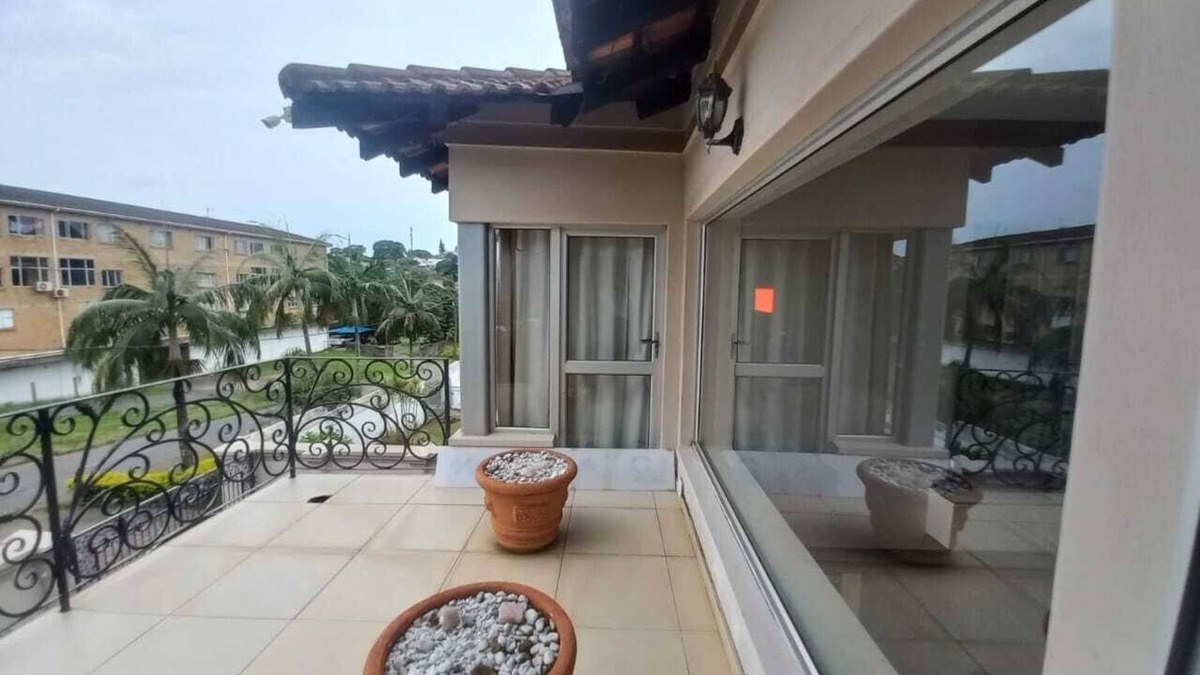 KwaDukuza House | Stunning 4-bedroom house in wonderful Stanger Manor with WiFi, AC