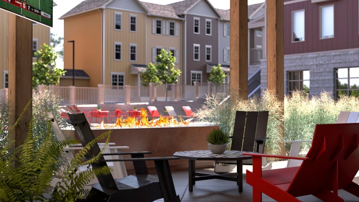 Bloomington House | Stunning 4-BR Houses with On-Site Pool