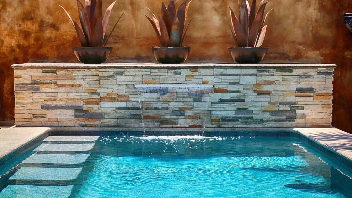 North End Villa | Stunning 4-Storey Oceanside Luxury Vacation Home