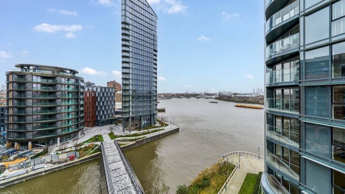 Sands End Apartment | Stunning 4bed 4bath Chelsea