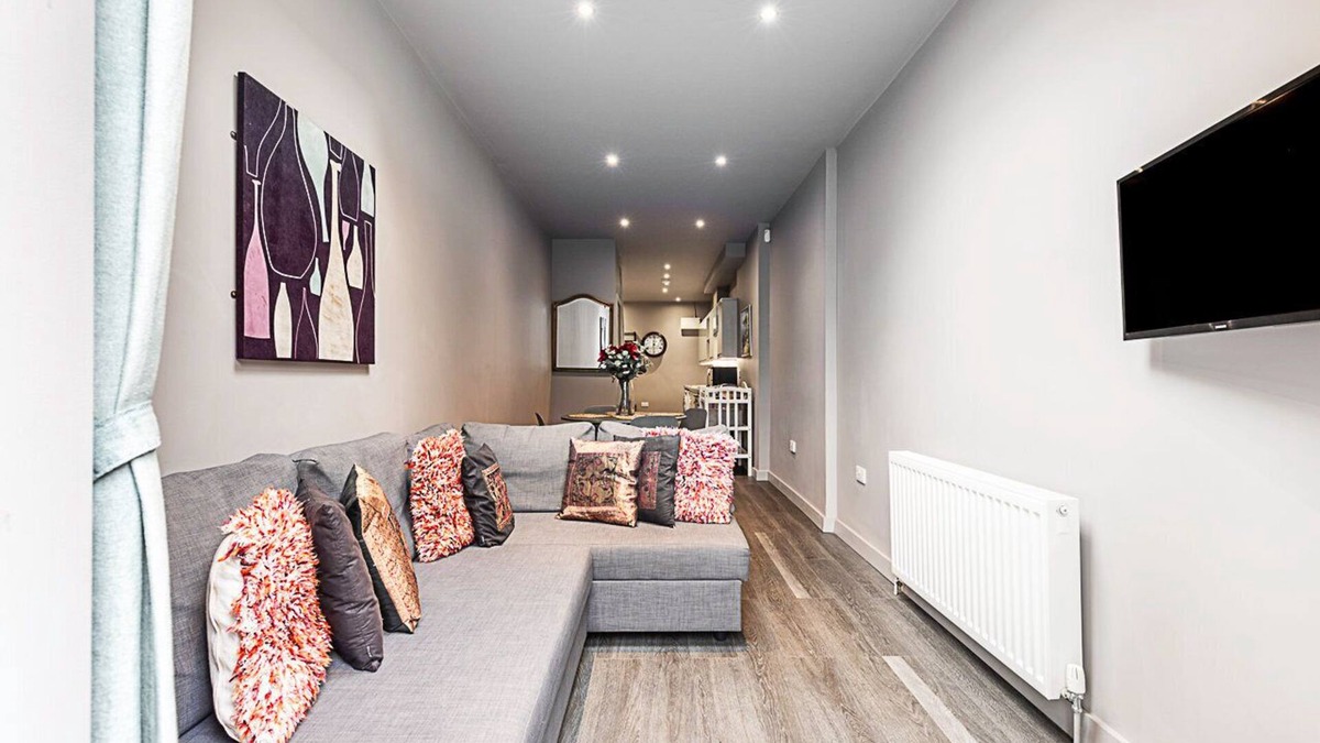 Dudden Hill Apartment | Stunning 5 Bed House in Willesden Green!