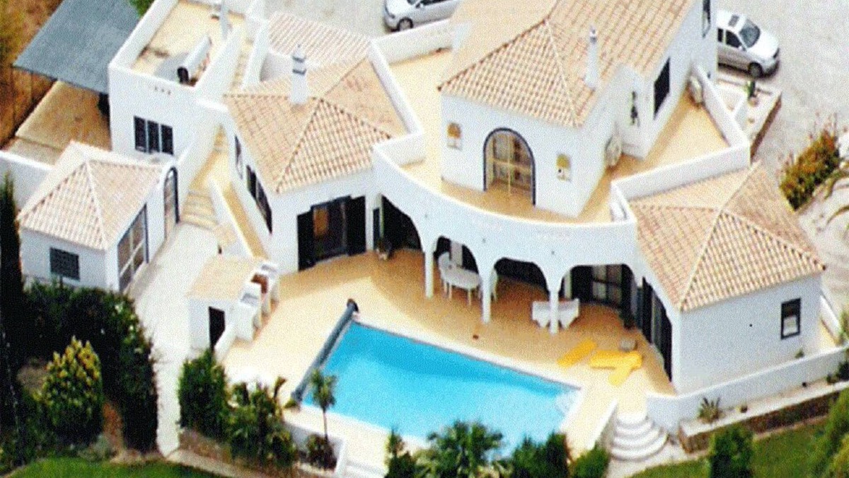 Penina Villa | Stunning 5 bed villa on Penina Golf Course. Charged at Per person per night.