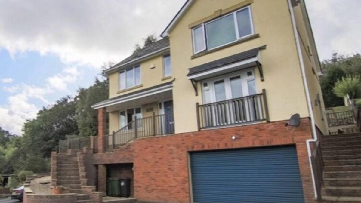 Pontypool House | Stunning 5 bedroom family home with unrivalled views