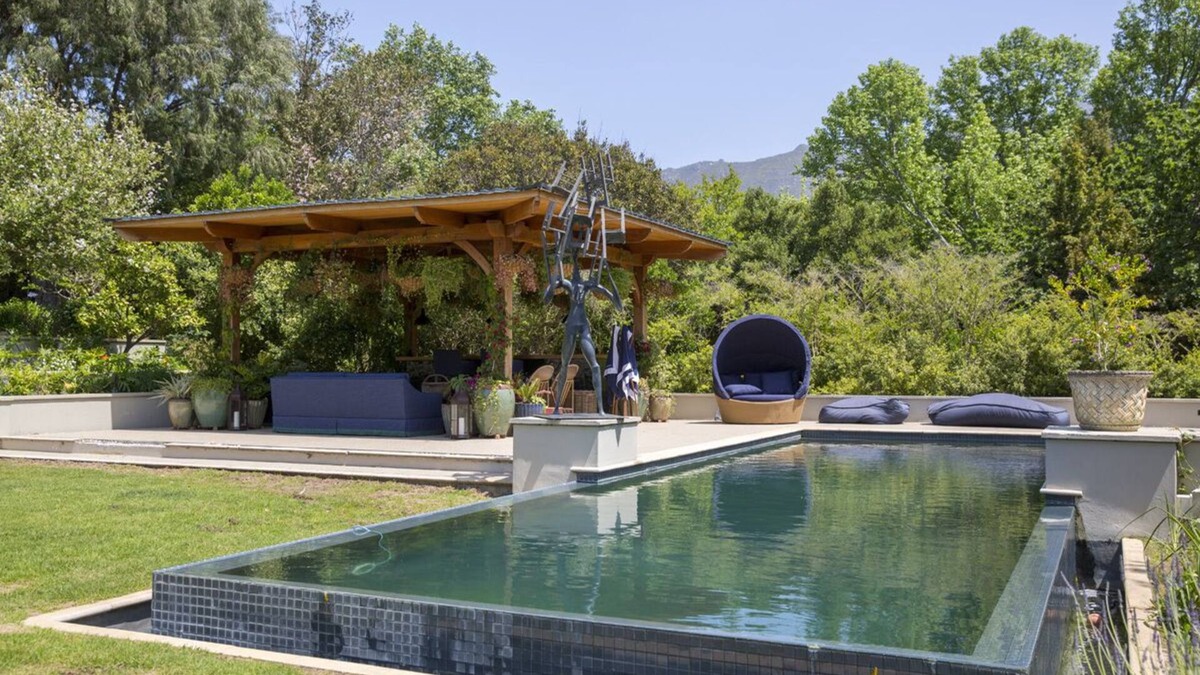 Bishopscourt House | Stunning 5 bedroom home in Bishopscourt