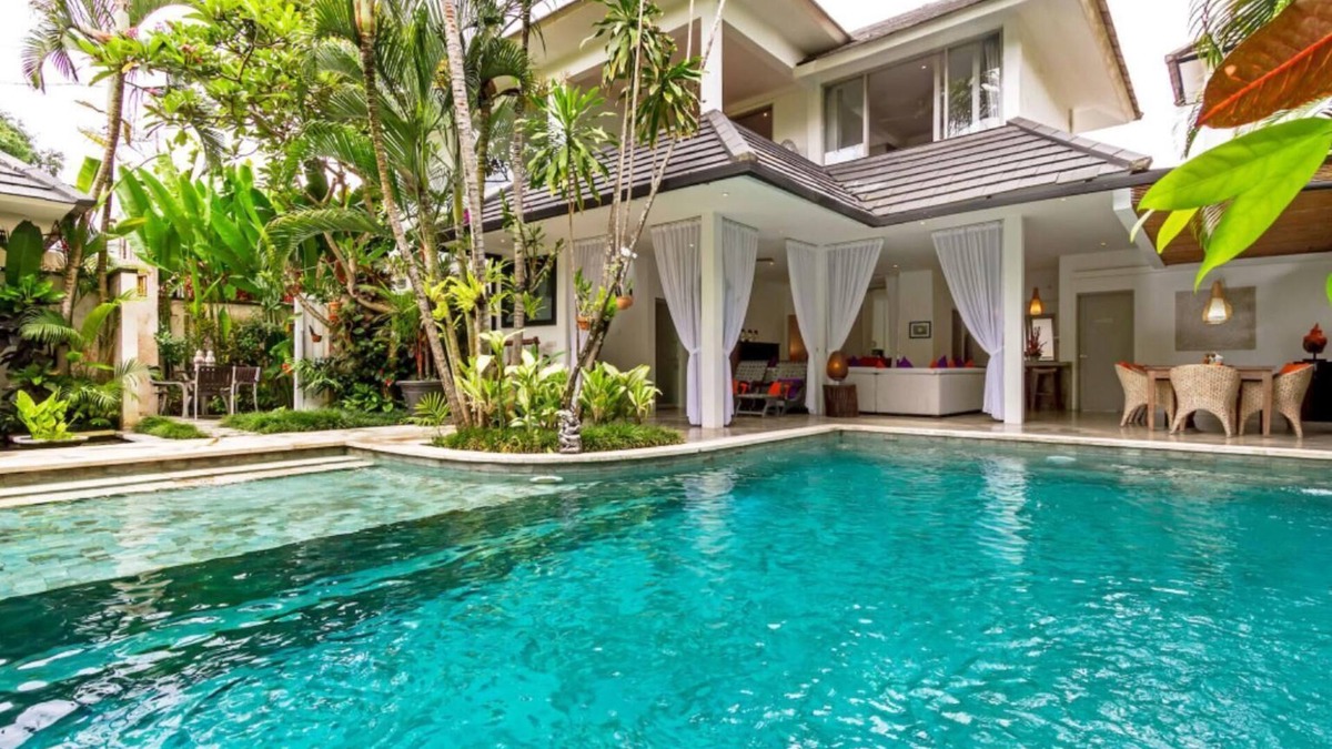 Central Seminyak Villa | Stunning, 5 Bedroom Villa in Central Seminyak