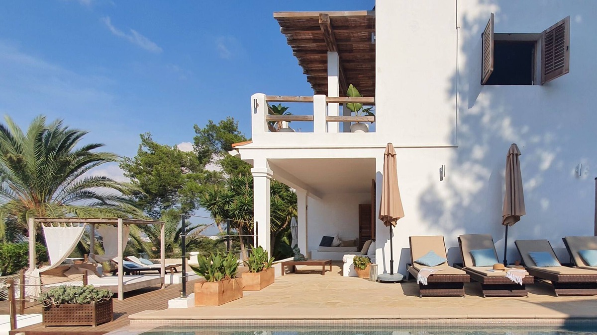 Port des Torrent House | Stunning 5 Bedroom Villa With seaviews, garden & heated pool 5 min to the beach