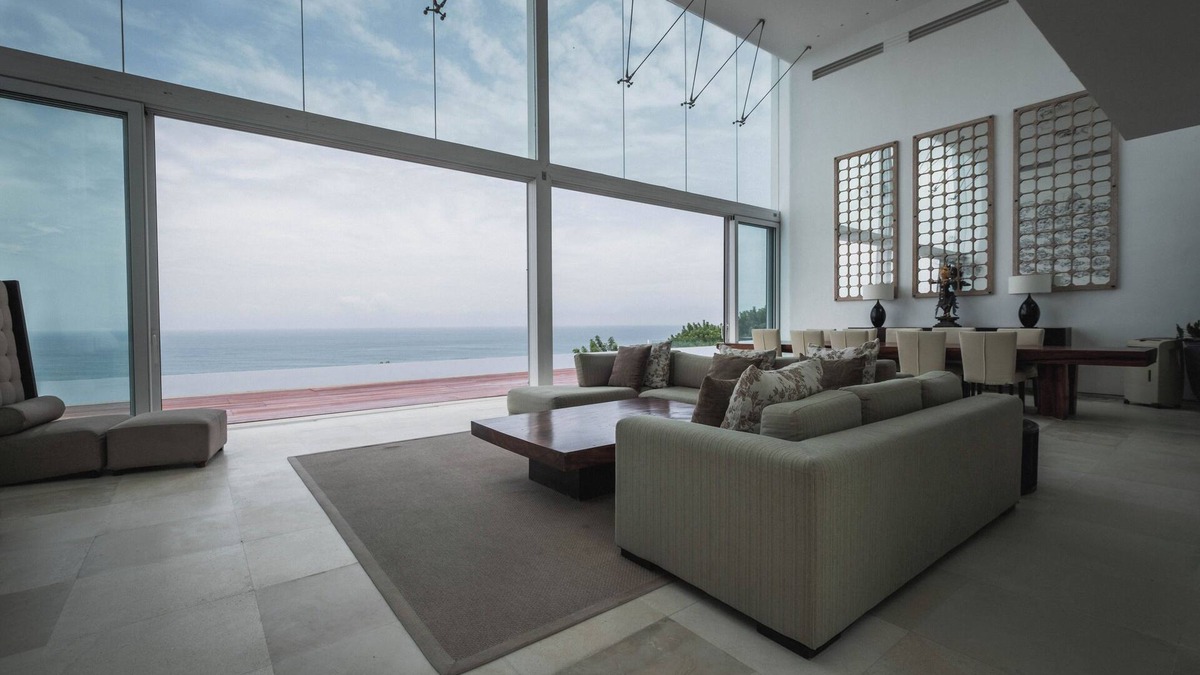 Kutuh Villa | Stunning 6-bedroom Seaview Villa Lorea