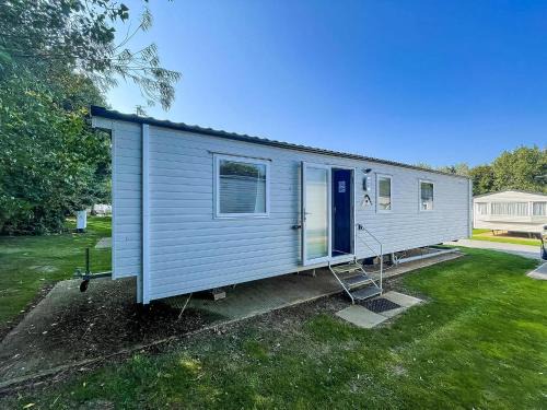 Hopton Boat Rental | Stunning 6 Berth Caravan At Broadland Sands Holiday Park Ref 20024Sv