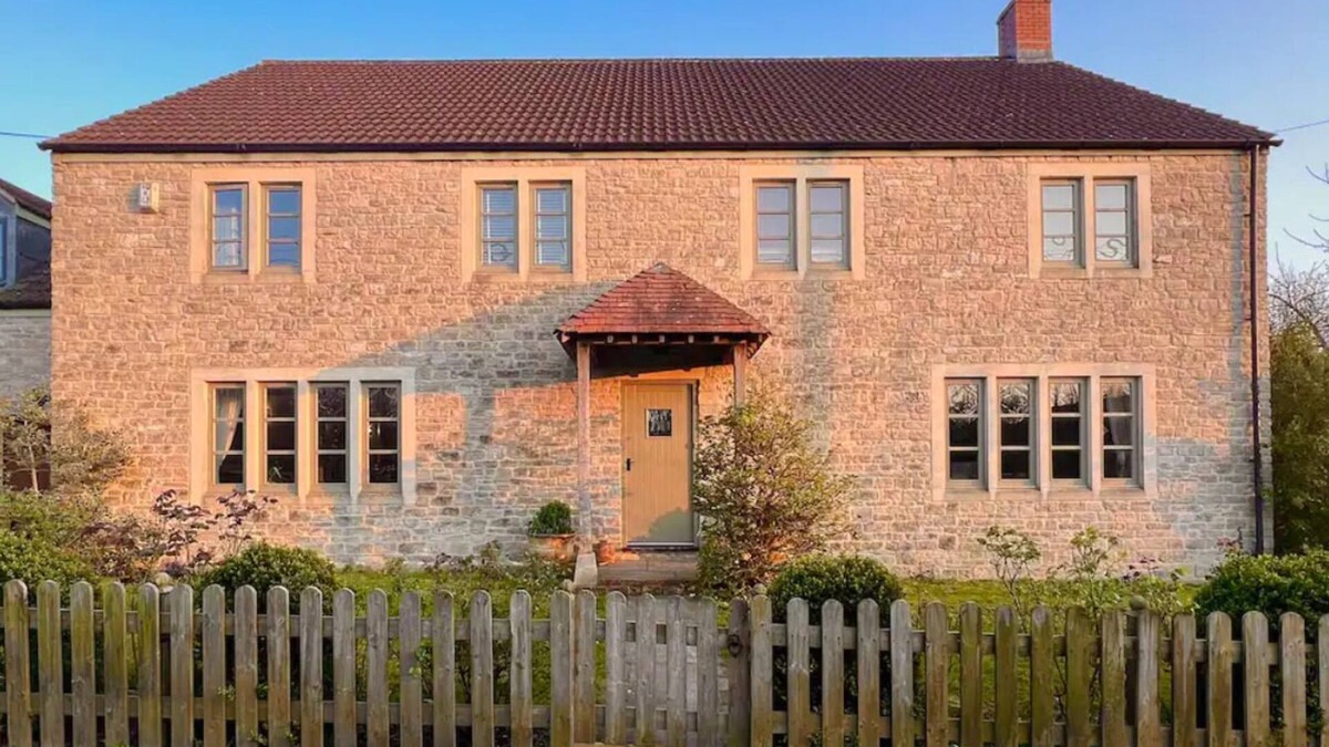 Shepton Mallet House | Stunning 7 bedroom detached house near Bruton