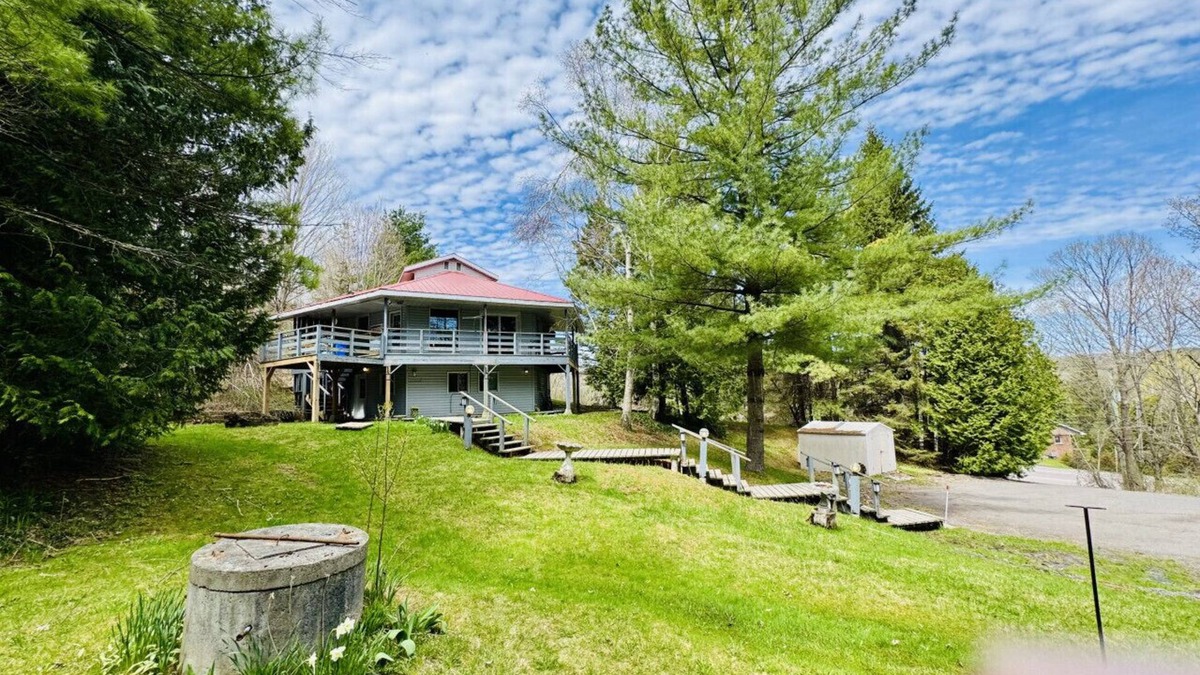 Brighton Cottage | Stunning all season cottage