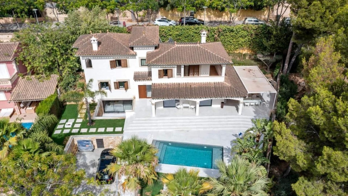 Portals Nous Villa | Stunning and modern 5 bed villa in Portals