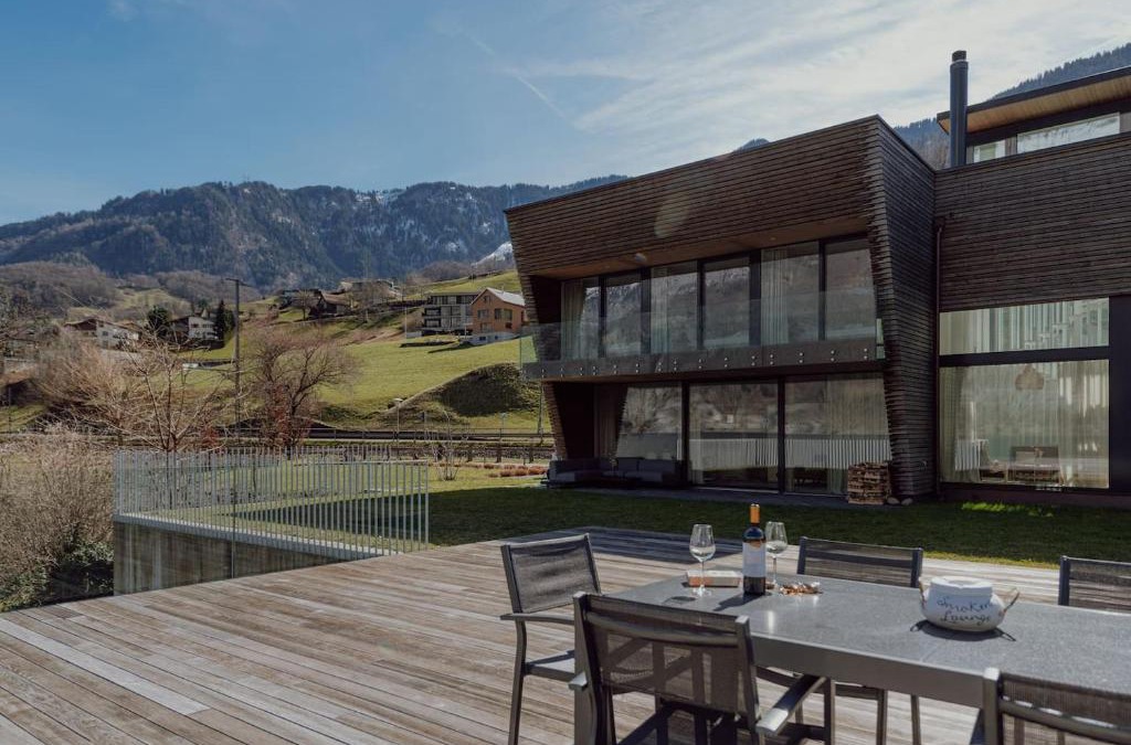 Quarten Apartment | Stunning and Modern House On The Lake