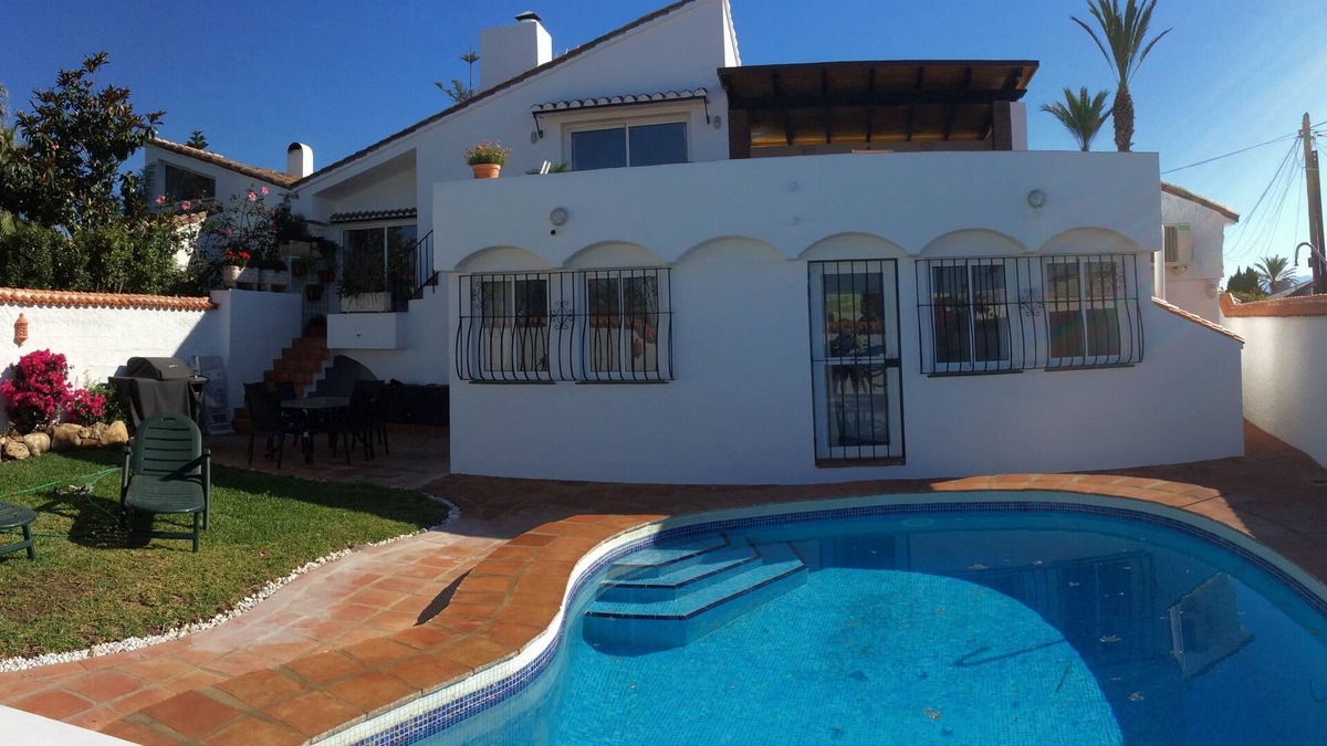 Bahia Dorada Villa | Stunning Andalusian beachside location with private pool and garden