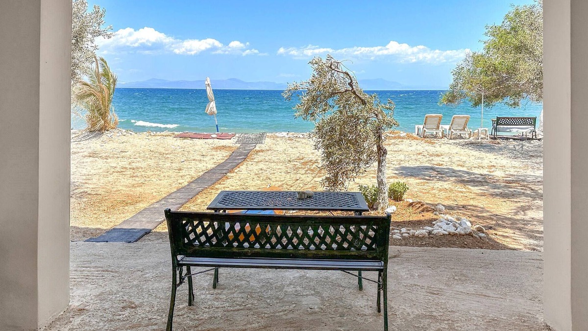 Paralia Apartment | Stunning apartment in Astros Kynourias