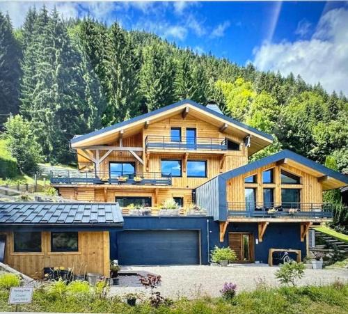 La Cote-d'Arbroz Apartment | Stunning apartment- mountain views near Morzine