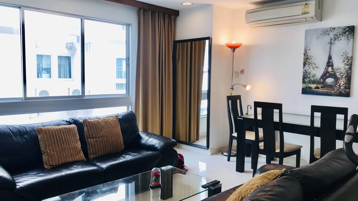 Bang Na Apartment | Stunning Apartment at a Bargain price, close to MRT, markets, shops