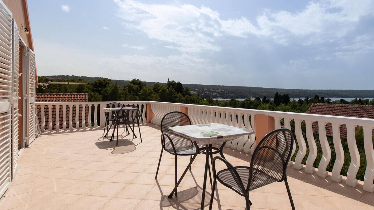 Gornji Karin Apartment | Stunning apartment in Gornji Karin