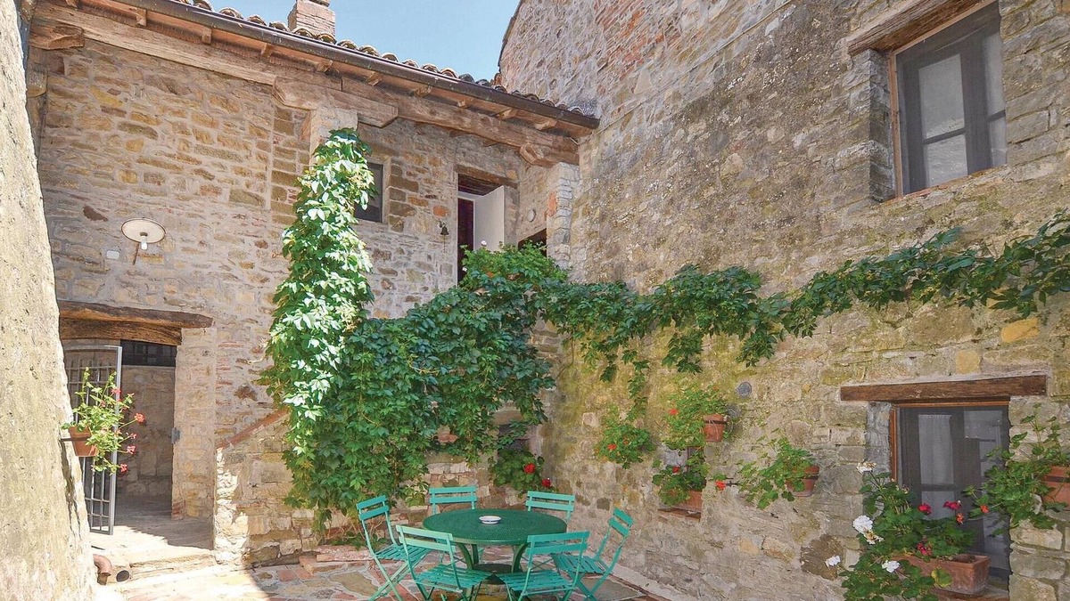Piegaro Apartment | Stunning apartment in Piegaro (PG)