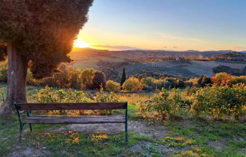 Monte Antico Alto Apartment | Stunning Apartment In Monte Antico