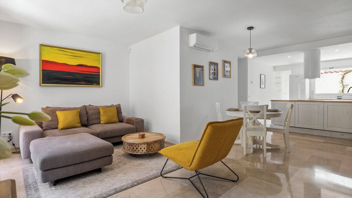 La Goleta Apartment | Stunning apartment in Malaga historic center by Costarentals - MAL05