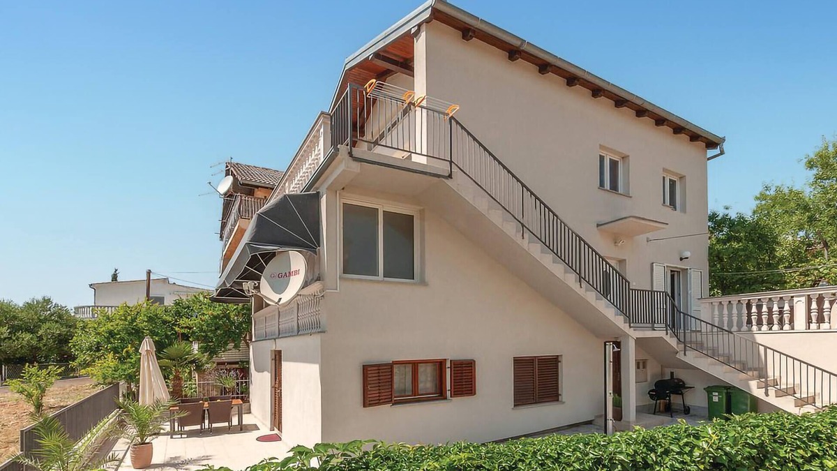 Pirovac Apartment | Stunning apartment in Pirovac with WiFi