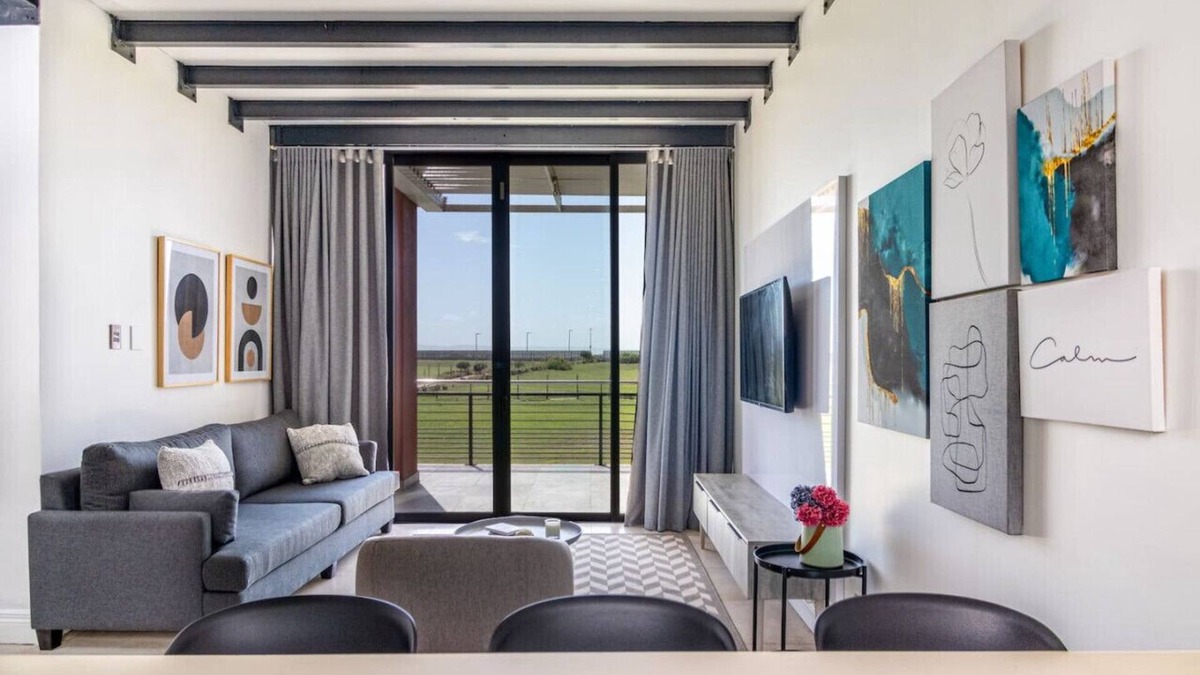 Durban Point Apartment | Stunning Apartment in Quayside