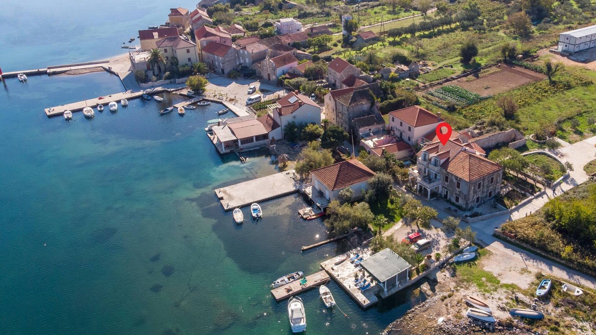 Broce Apartment | Stunning apartment in Ston with WiFi