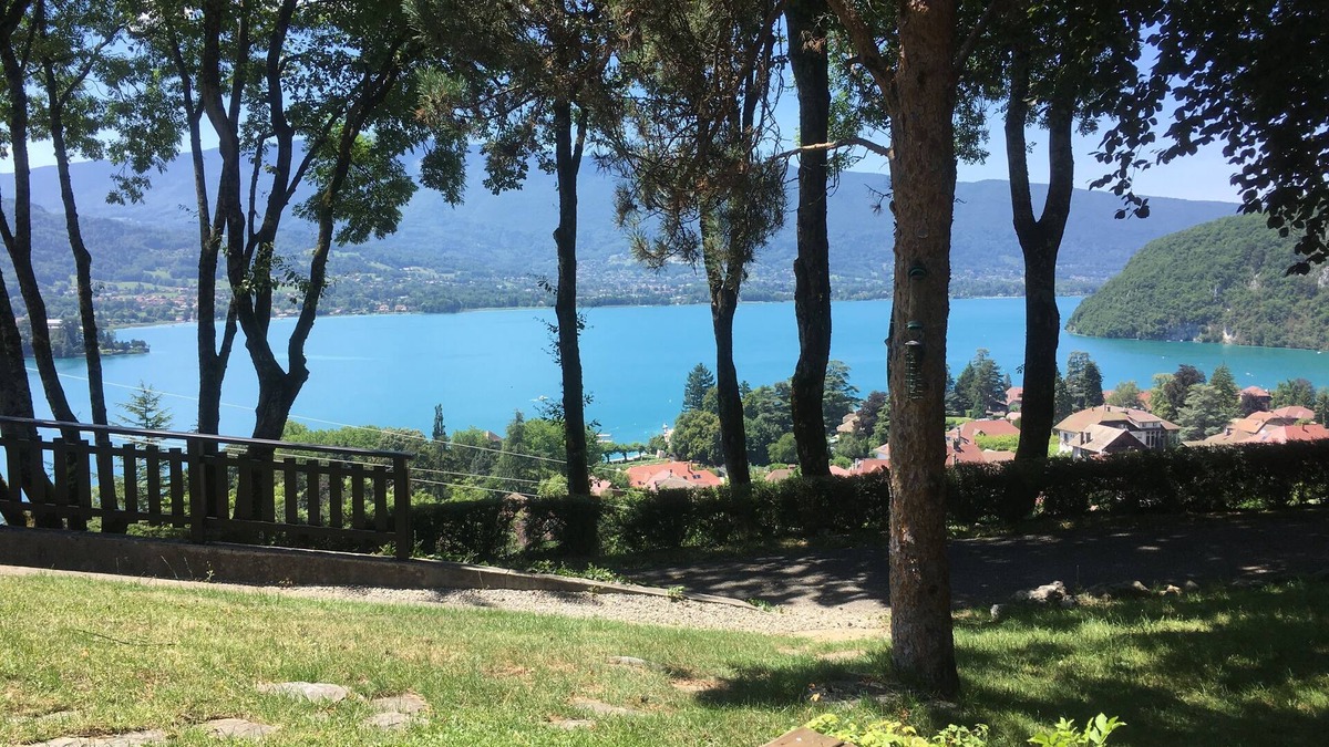 Talloires-Montmin Apartment | Stunning apartment with panoramic lake and mountain views close to all amenities