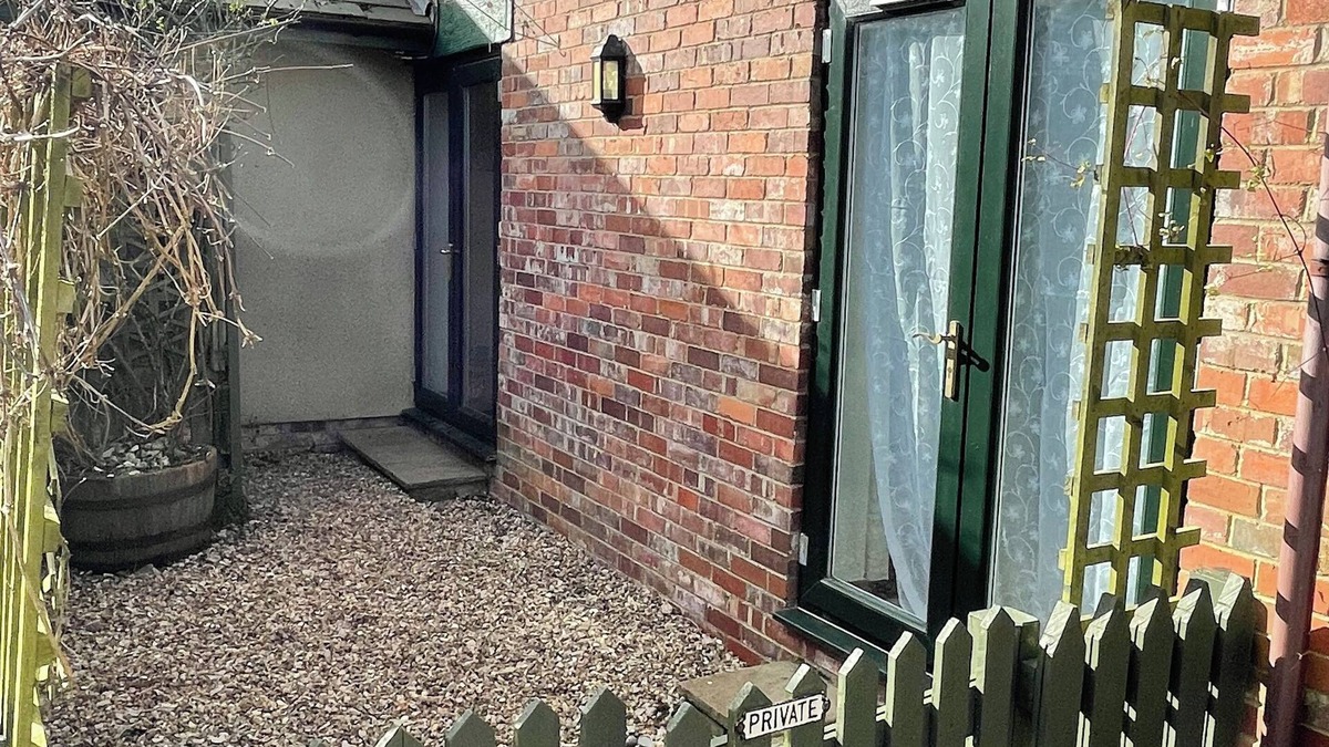Galmpton Cottage | Stunning Barn Conversion with FREE GOLF,nPet friendly