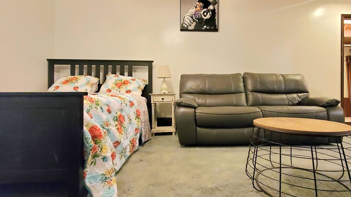 Stephens City Apartment | Stunning Basment Studio 10 min away from Shanndoah University