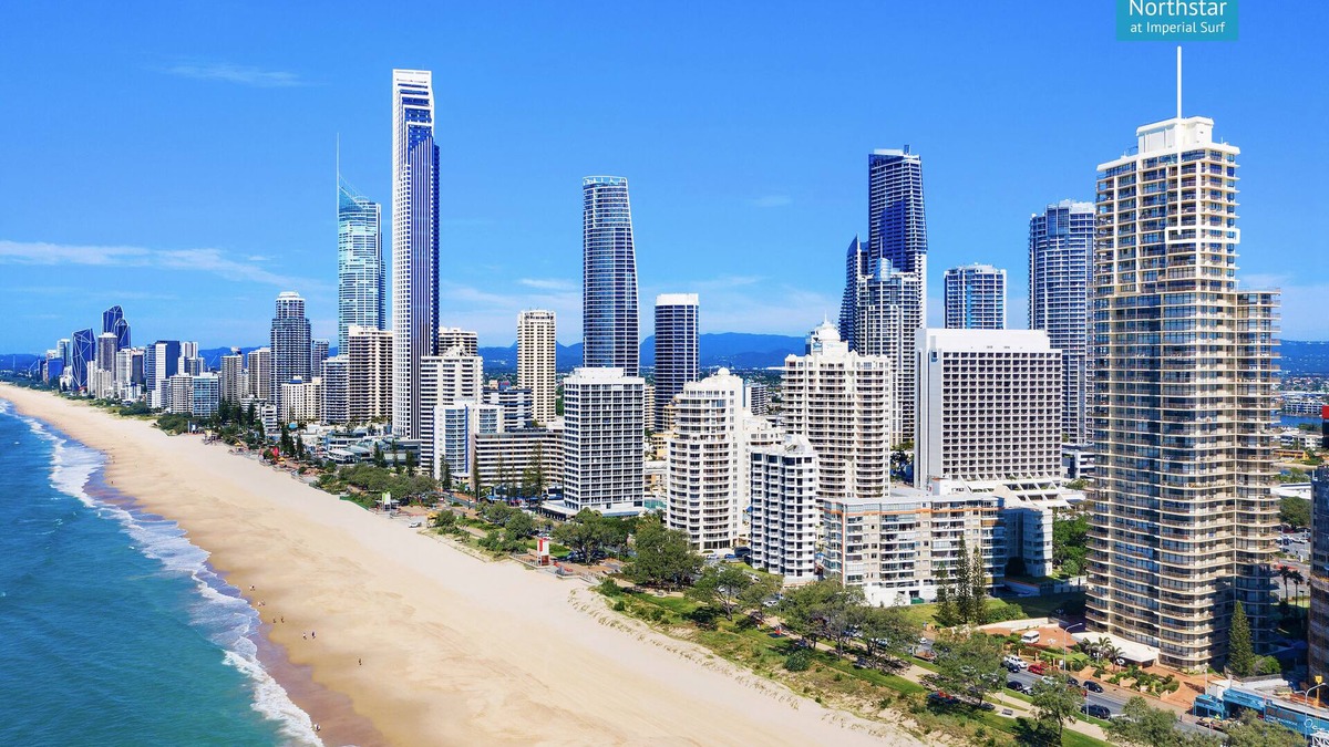 Surfers Paradise Apartment | Stunning beachfront sub penthouse
