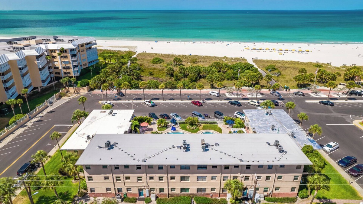 St. Pete Beach Condo | Stunning Beach Condo w/Coastal Flair ~Beachside/Poolside-1BR/Ground Floor